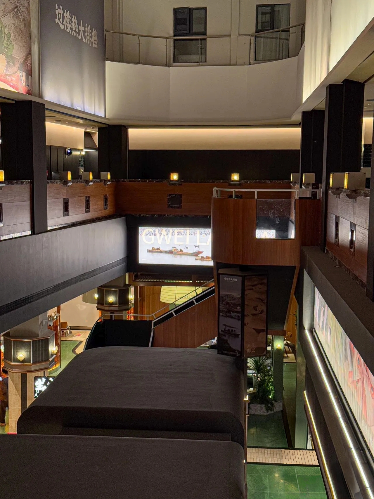 Terrazzo applications in restaurant design articles