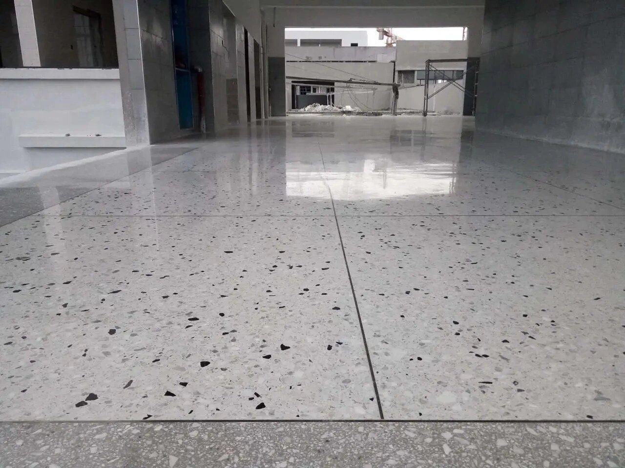 The key points for repairing and polishing terrazzo flooring