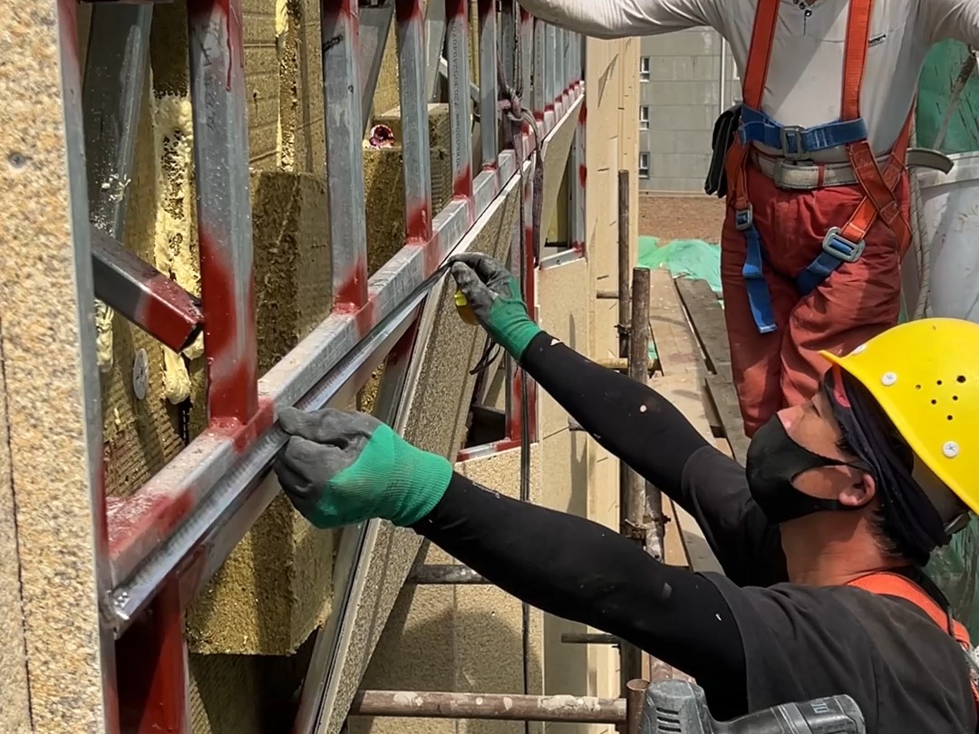 Stone installation technology: Comparison of advantages and disadvantages between wet mounting and dry hanging